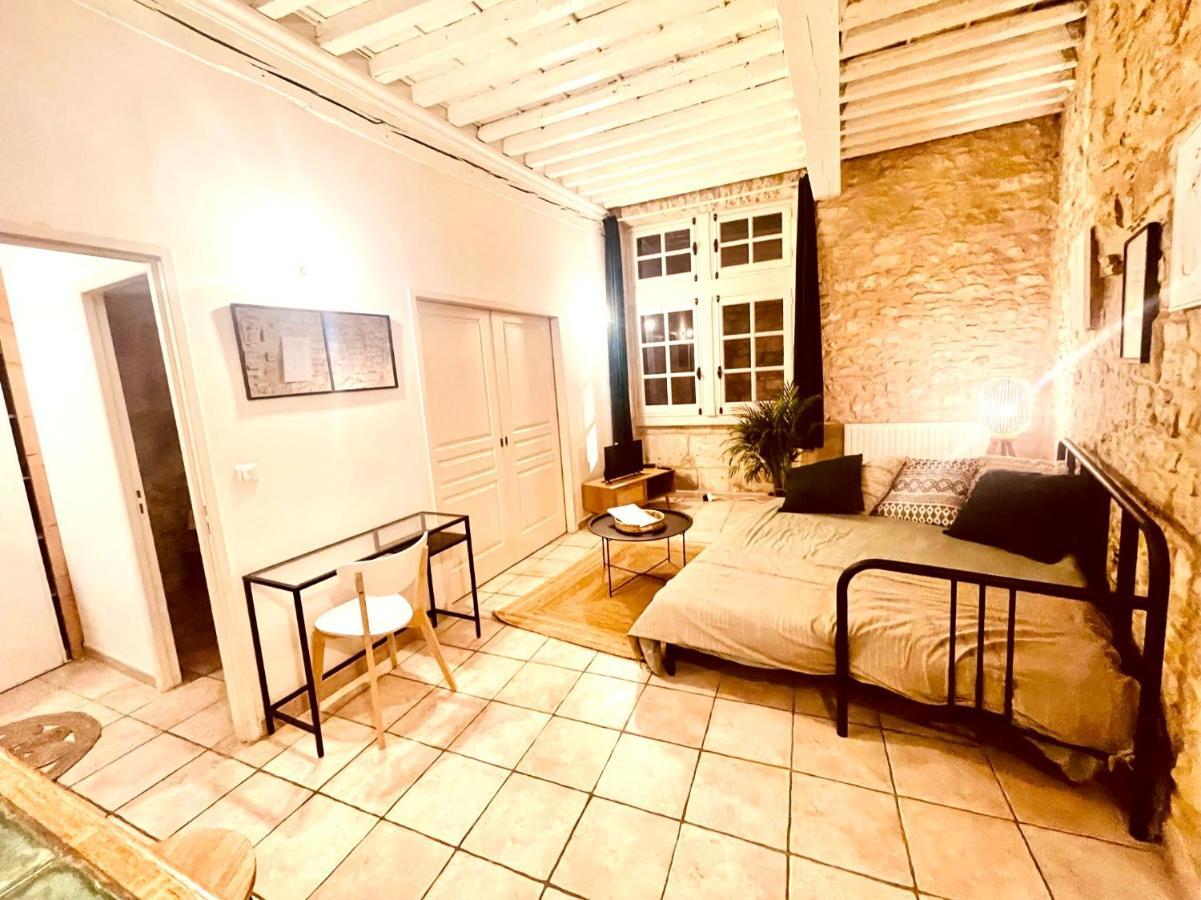 Le Moka Charmant Appartement Au Coeur De Ville Νιμ Εξωτερικό φωτογραφία