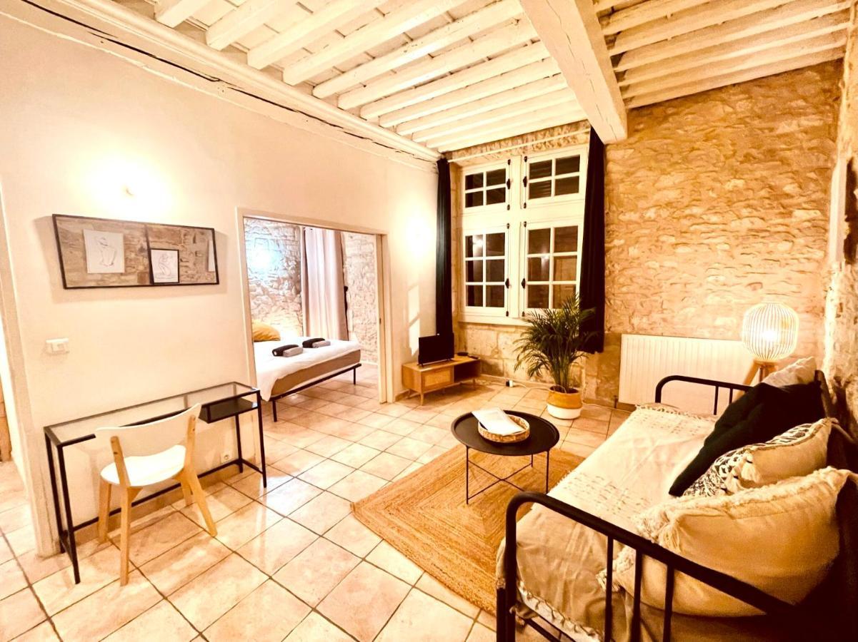 Le Moka Charmant Appartement Au Coeur De Ville Νιμ Εξωτερικό φωτογραφία